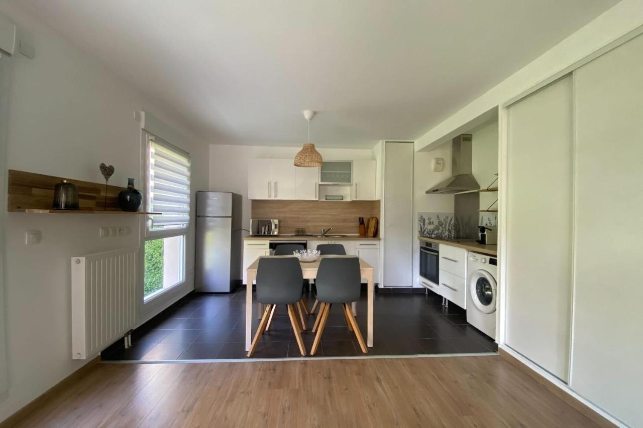 Spacious And Bright Nest In Hérouville-Saint-Clair Exteriör bild